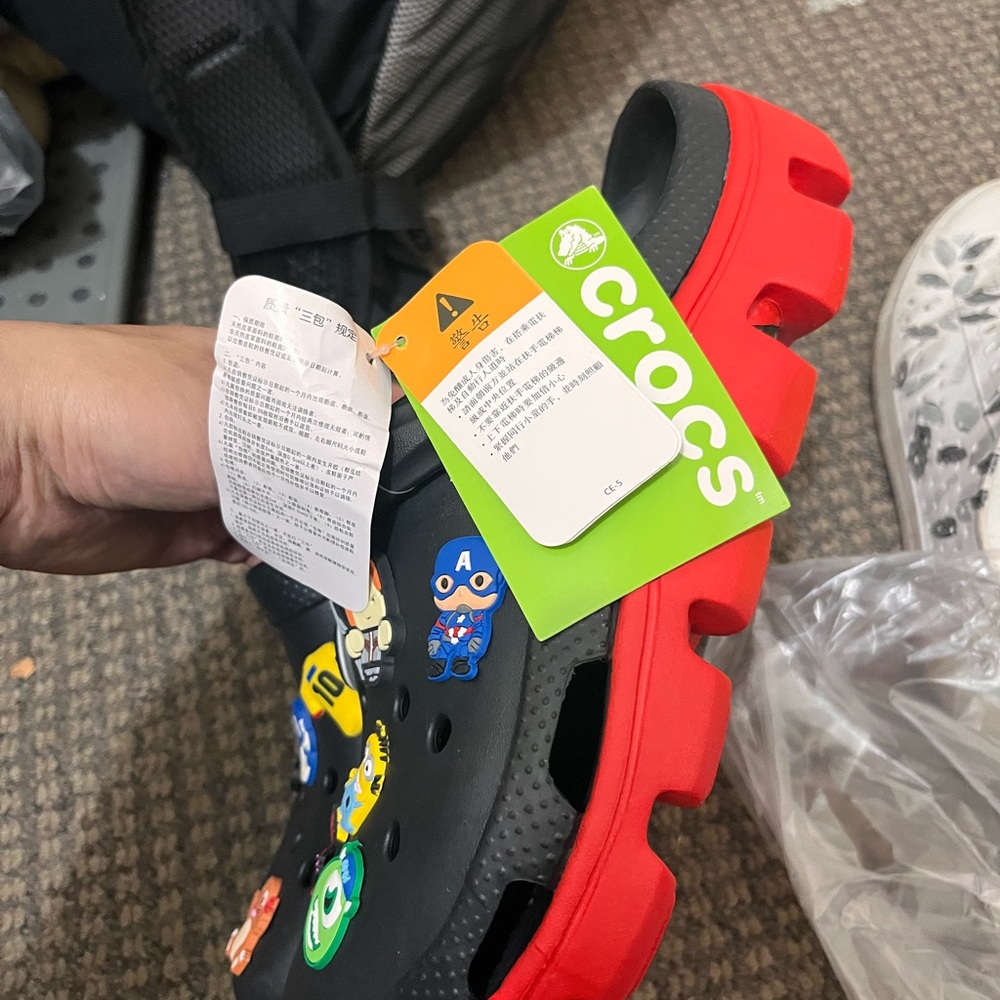 crocs - Picture 4 of 4